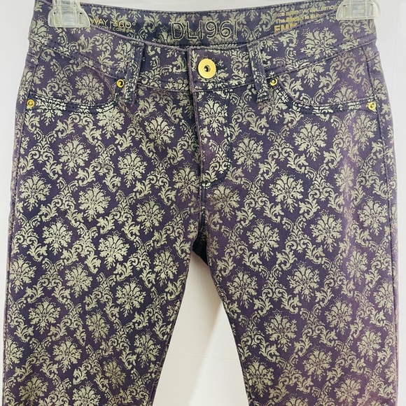 DL1961 Premium Denim Emma Ornate Leggings - Purple and Faded Gold Damask Sz. 26 - Picture 4 of 15